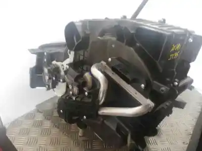 Peça sobressalente para automóvel em segunda mão aquecimento normal completo por hyundai ix35 comfort 2wd 116 cv / 85 kw referências oem iam 