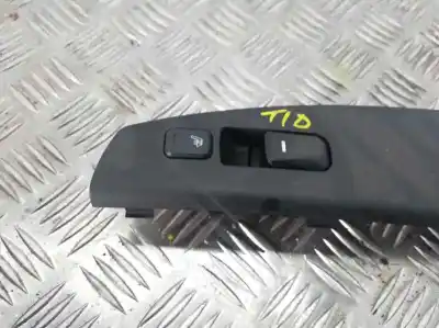 Peça sobressalente para automóvel em segunda mão botão / interruptor elevador vidro traseiro direito por hyundai ix35 comfort 2wd 116 cv / 85 kw referências oem iam 