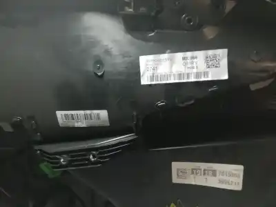 Peça sobressalente para automóvel em segunda mão forra / revestimento da porta dianteira direita por volvo v40 kinetic 122 cv / 90 kw referências oem iam 7015068yjrv