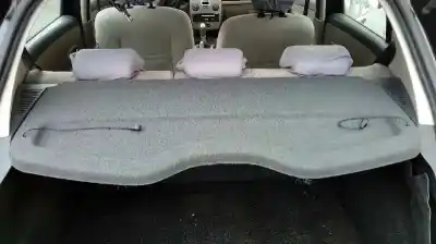 Peça sobressalente para automóvel em segunda mão chapeleira por renault clio iii 20 aniversario referências oem iam 