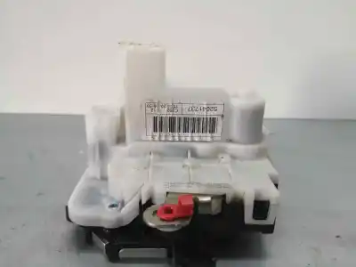 Pezzo di ricambio per auto di seconda mano serratura porta anteriore destra per fiat nuova 500 (150) lounge 69 cv / 51 kw riferimenti oem iam 52041737