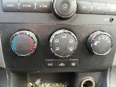 Peça sobressalente para automóvel em segunda mão comando de sofagem (chauffage / ar condicionado)  por chevrolet captiva 2.0 vcdi ls referências oem iam 96 820 193  