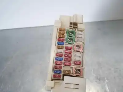 Second-hand car spare part fuse box unit for toyota hilux (kun) double cab sol oem iam references 82730-ok530  