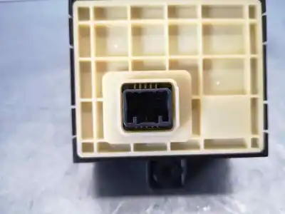 Second-hand car spare part hazard warning lights for toyota hilux (kun) double cab sol oem iam references 75h321