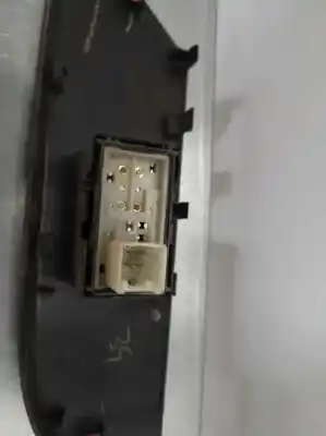 Second-hand car spare part rear right power window switch for toyota hilux (kun) double cab sol oem iam references 