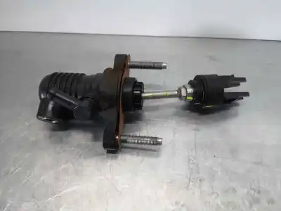 Second-hand car spare part clutch pump for toyota hilux (kun) double cab sol oem iam references 