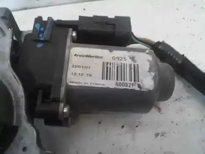 Pezzo di ricambio per auto di seconda mano ALZACRISTALLI ANTERIORE SINISTRO per NISSAN NOTE (E11E)  Riferimenti OEM IAM 807019U10D  
