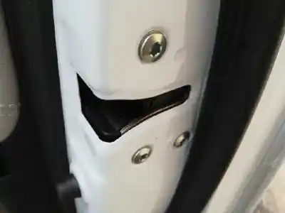 Second-hand car spare part front right door lock for kia cee´d x-tech oem iam references 