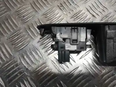 Peça sobressalente para automóvel em segunda mão botão / interruptor elevador vidro traseiro direito por nissan qashqai (j10) acenta referências oem iam 