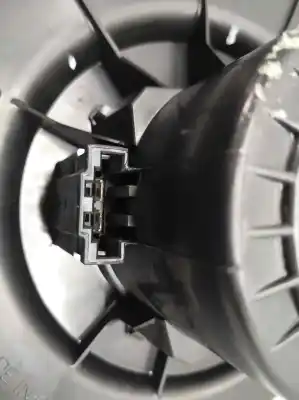 Peça sobressalente para automóvel em segunda mão motor de sofagem por skoda rapid active referências oem iam   