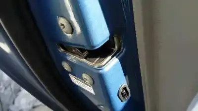 Автозапчастина б/у замок дверей заднього лівого для toyota yaris (ksp9/scp9/nlp9) blue посилання на oem iam 