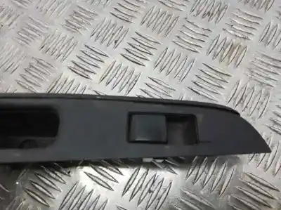 Pezzo di ricambio per auto di seconda mano comando alzacristalli posteriori destro per nissan note (e12) 1.5 dci riferimenti oem iam 