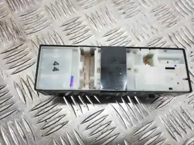 Peça sobressalente para automóvel em segunda mão botão / interruptor elevador vidro dianteiro esquerdo por nissan note (e12) 1.5 dci referências oem iam   