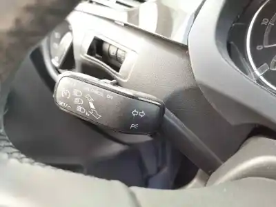 Pièce détachée automobile d'occasion commande de clignotants pour skoda rapid active références oem iam   