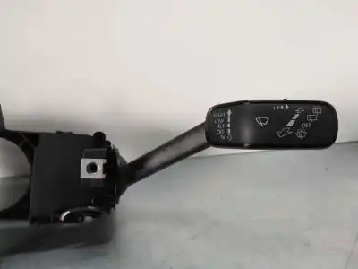 Pièce détachée automobile d'occasion commande de clignotants pour skoda rapid active références oem iam   