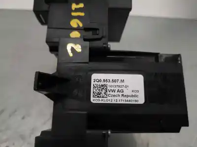 Pièce détachée automobile d'occasion commande de clignotants pour skoda rapid active références oem iam   