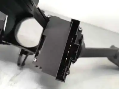 Pièce détachée automobile d'occasion commande de clignotants pour skoda rapid active références oem iam   