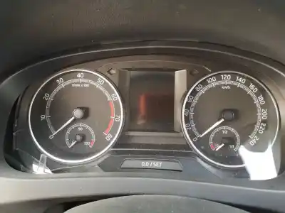 Piesă de schimb auto la mâna a doua ceas bord pentru skoda rapid active referințe oem iam 