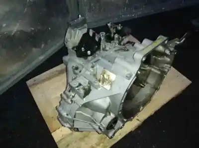 Pezzo di ricambio per auto di seconda mano riduttore per mazda 3 lim. (bl) luxury riferimenti oem iam   