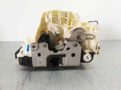 Second-hand car spare part rear left door lock for dodge journey se oem iam references 