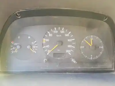 Pièce détachée automobile d'occasion COMPTEUR DE VITESSE TABLEAU DE BORD pour MERCEDES-BENZ VITO (W638) CAJA CERRADA  Références OEM IAM MB0005428401  110008850019