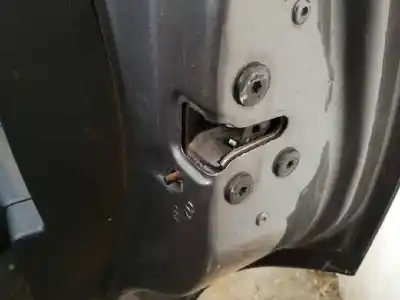 Peça sobressalente para automóvel em segunda mão fechadura da porta traseira direita por renault captur expression referências oem iam 