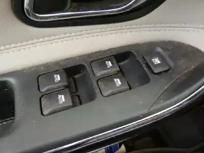 Second-hand car spare part left front power window switch for kia cee´d x-tech oem iam references 93670-a2000