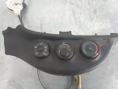 Peça sobressalente para automóvel em segunda mão comando de sofagem (chauffage / ar condicionado)  por toyota yaris active referências oem iam   