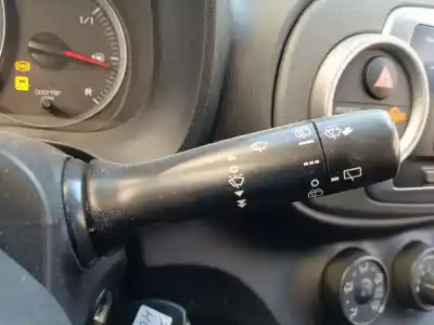 Peça sobressalente para automóvel em segunda mão comutador de limpa vidros por toyota yaris active referências oem iam 