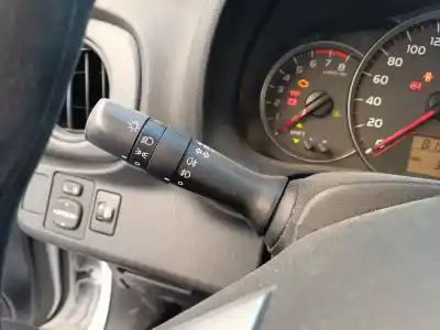Peça sobressalente para automóvel em segunda mão comutador de piscas  por toyota yaris active referências oem iam 