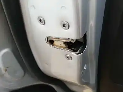 Piesă de schimb auto la mâna a doua încuietoare ușa din spate stânga pentru jeep renegade 2.0 m-jet referințe oem iam 40136025