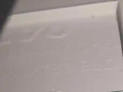 Pezzo di ricambio per auto di seconda mano bracciolo centrale per volvo v40 kinetic riferimenti oem iam 01284547  