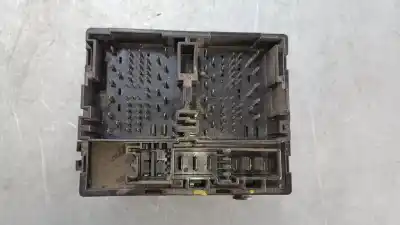 Pezzo di ricambio per auto di seconda mano SCATOLA RELÈ/FUSIBILI per FIAT FREEMONT (345)  Riferimenti OEM IAM 68068355  