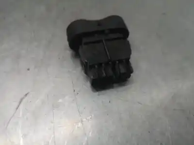Second-hand car spare part switch for dacia duster laureate 4x2 oem iam references 870250  