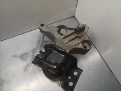Second-hand car spare part right engine support for dacia duster laureate 4x2 oem iam references 112845638r  