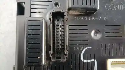 Pièce détachée automobile d'occasion module électronique pour renault clio iii luxe privilege références oem iam 8200652285