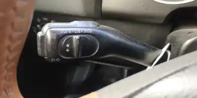 Pièce détachée automobile d'occasion commande de clignotants pour audi tt (8n3/8n9) 1.8 t coupe (132kw) références oem iam 8l0953513