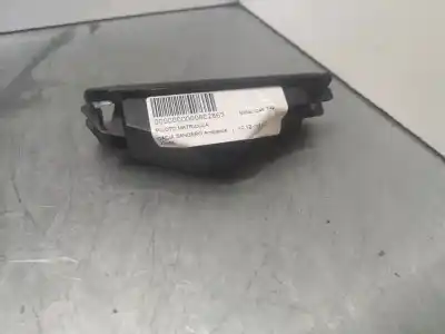 Peça sobressalente para automóvel em segunda mão luz da chapa de matrícula por dacia sandero ambiance referências oem iam 8200957874
