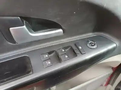 Автозапчасти б/у выключатель левого переднего окна за kia cee'd fastback (ed) 1.6 ссылки oem iam 