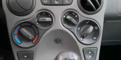 Peça sobressalente para automóvel em segunda mão comando de sofagem (chauffage / ar condicionado)  por fiat panda (169) 1.3 16v jtd dynamic referências oem iam 