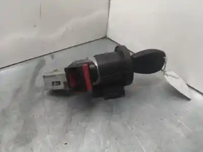 Pièce détachée automobile d'occasion commutateur d'allumage pour renault clio iii luxe privilege références oem iam 8200214173