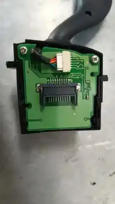 Pezzo di ricambio per auto di seconda mano comando pulito per ford focus lim. (cb8) titanium riferimenti oem iam av6t17a553ac  