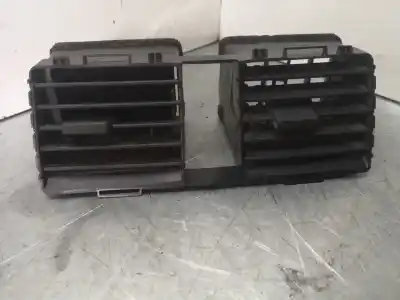 Pezzo di ricambio per auto di seconda mano griglia di aerazione per fiat sedici (189) 2.0 multijet 16v emotion 4x4 riferimenti oem iam 7361055l00
