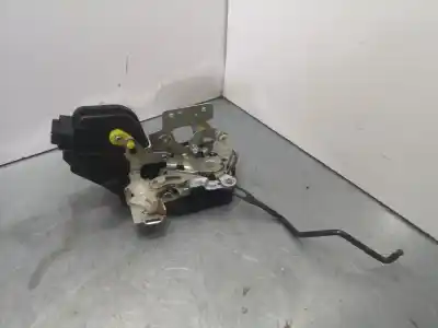 Peça sobressalente para automóvel em segunda mão fechadura da porta dianteira direita por hyundai trajet (fo) 2.0 crdi gls referências oem iam 