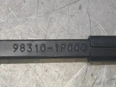 Pezzo di ricambio per auto di seconda mano braccio tergicristallo anteriore sinistro per hyundai ix20 (jc) 1.4 crdi riferimenti oem iam 983101p000