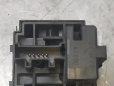 Second-hand car spare part switch for renault megane iii coupe color edition 110 cv / 81 kw oem iam references 251900001r