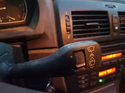 Peça sobressalente para automóvel em segunda mão comutador de limpa vidros por bmw serie x3 (e83) 2.0d [2.0 ltr. - 110 kw 16v diesel cat] referências oem iam 8363669