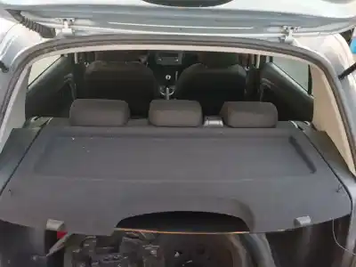 Gebrauchtes Autoersatzteil heckablage zum skoda fabia (5j2) (2007->) 1.6 ambition [1.6 ltr. - 55 kw tdi] oem-iam-referenzen 