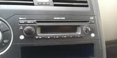 Peça sobressalente para automóvel em segunda mão sistema de áudio / rádio cd por ssangyong kyron 200 xdi limited referências oem iam 8910009070