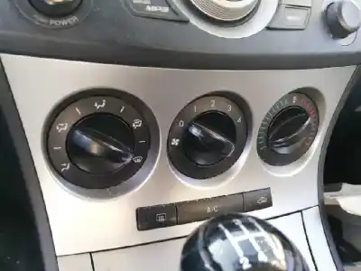 Peça sobressalente para automóvel em segunda mão comando de sofagem (chauffage / ar condicionado)  por mazda 3 lim. (bl) pulse referências oem iam bbr49c05